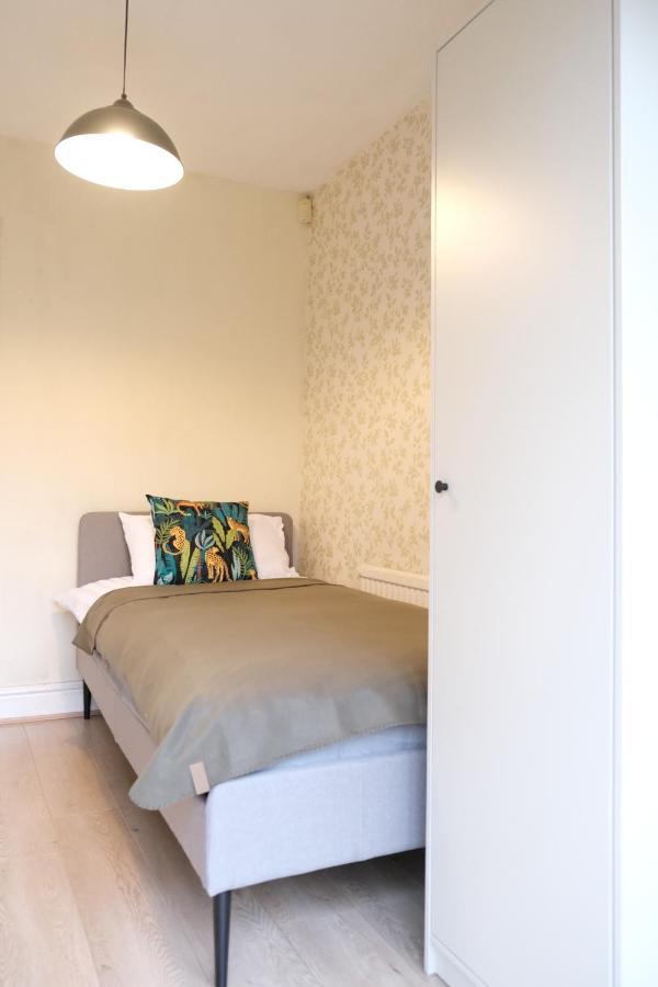 Bee Stays - Maliston House Great Sankey Buitenkant foto